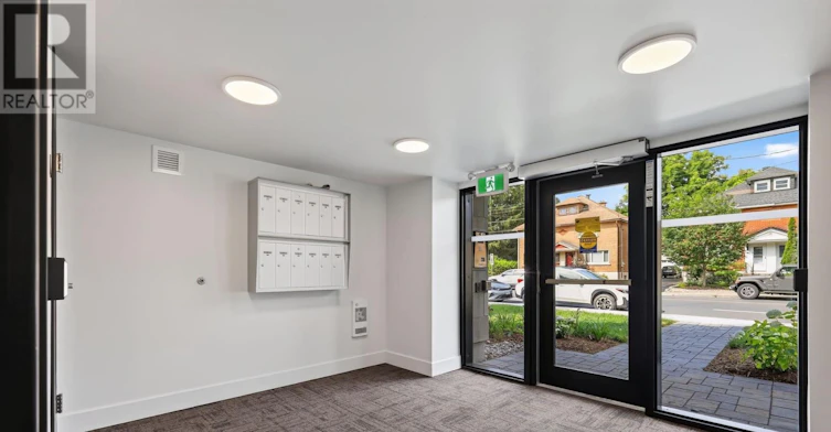 157 Holland Avenue, Ottawa, ON, K1Y 0Y2