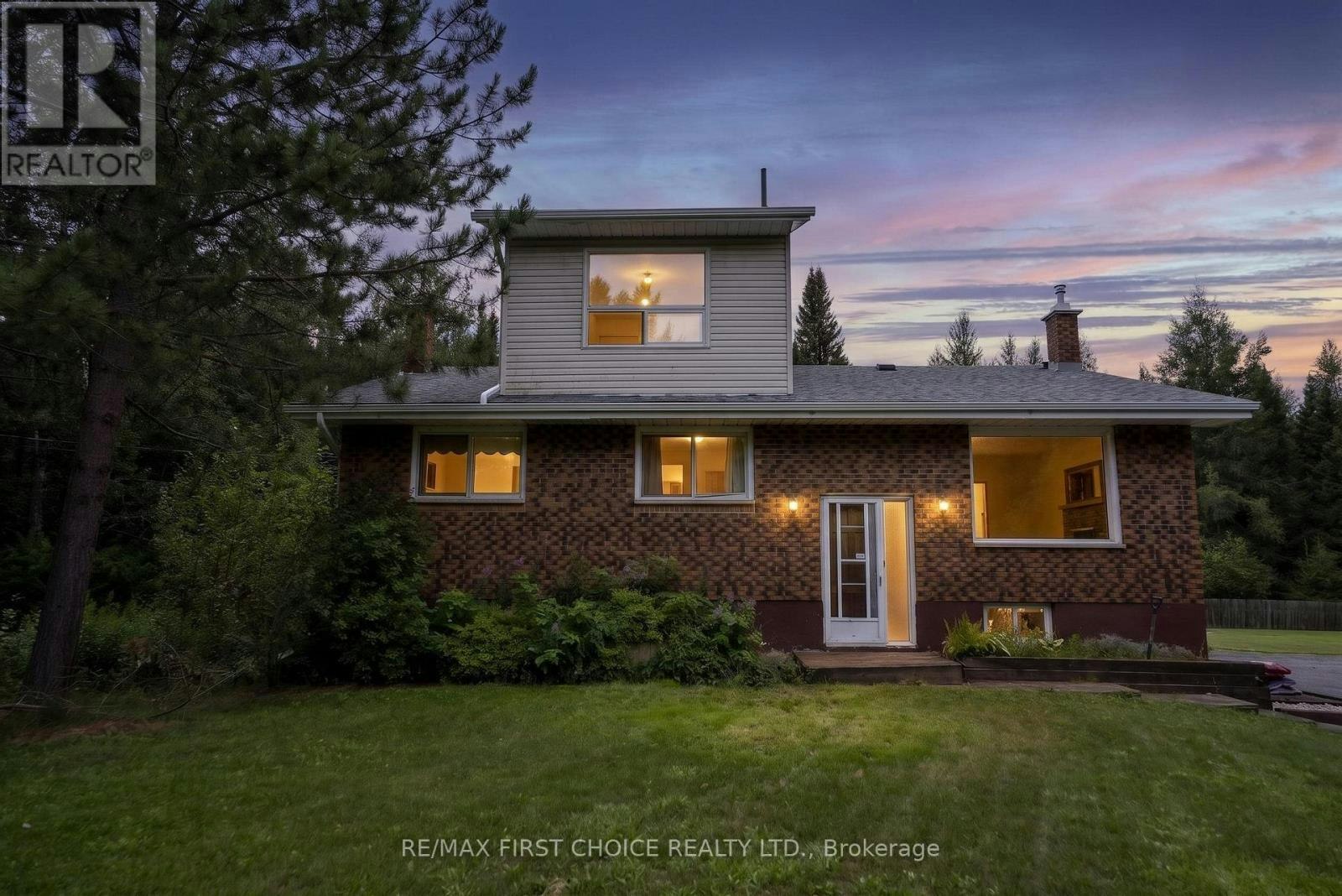 521 Onion Lake Road, Thunder Bay, ON, P7G 2C1