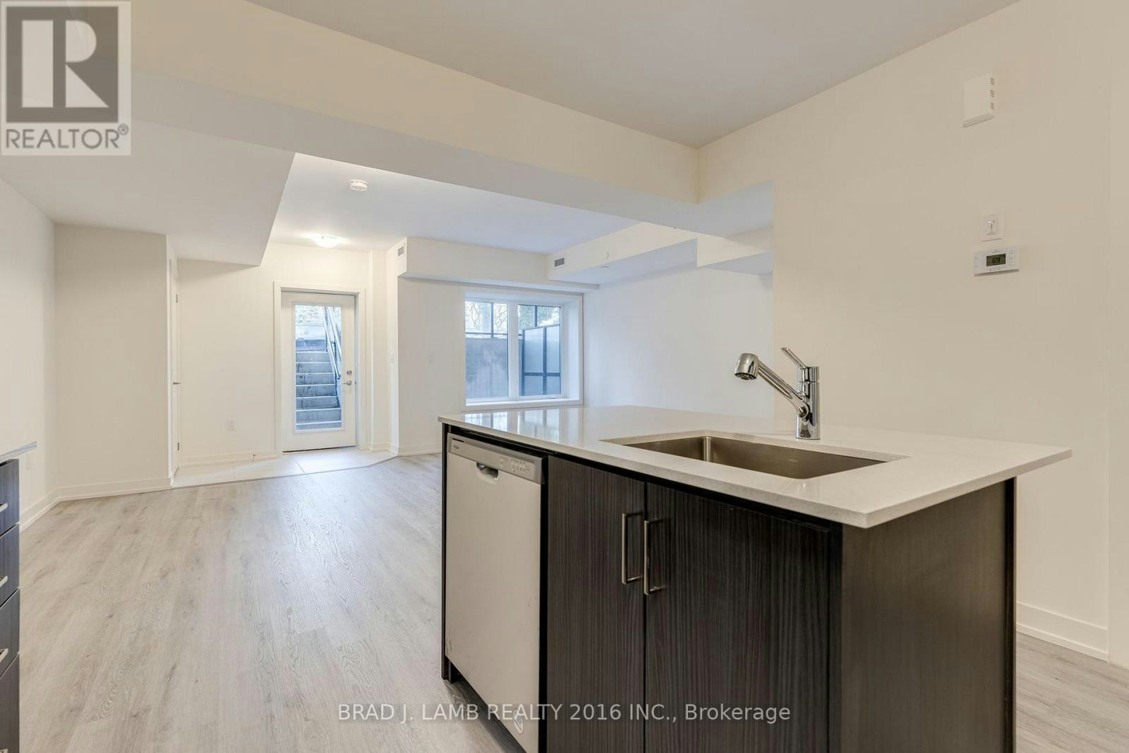 2106-58 Elizabeth Street S, Richmond Hill, ON, L4C 5W2 - 4