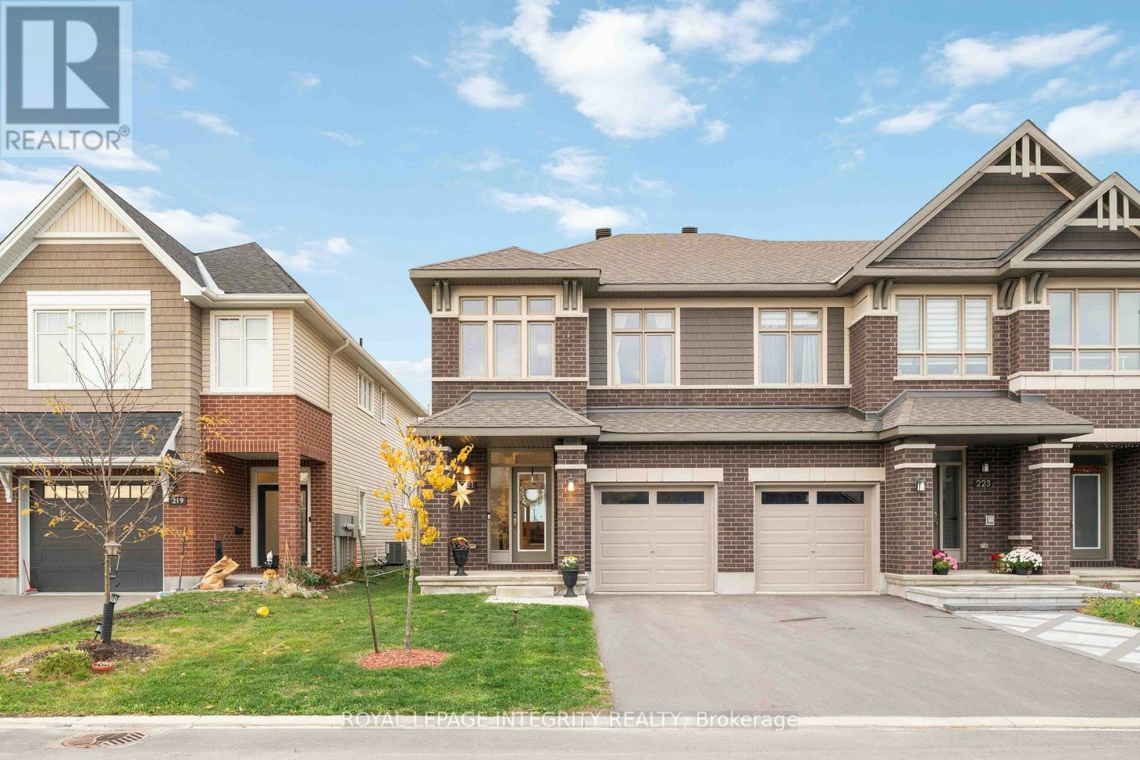 221 Finsbury Avenue, Ottawa, ON, K2S 2X9