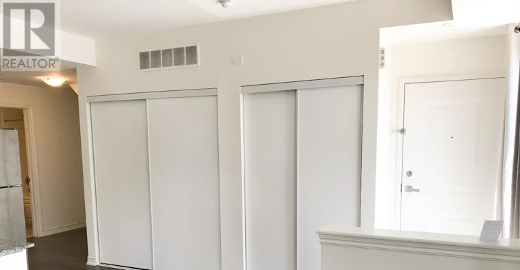 32-120 Long Branch Avenue, Toronto, ON, M8W 0B1 - 2