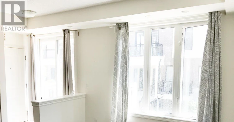 32-120 Long Branch Avenue, Toronto, ON, M8W 0B1 - 3
