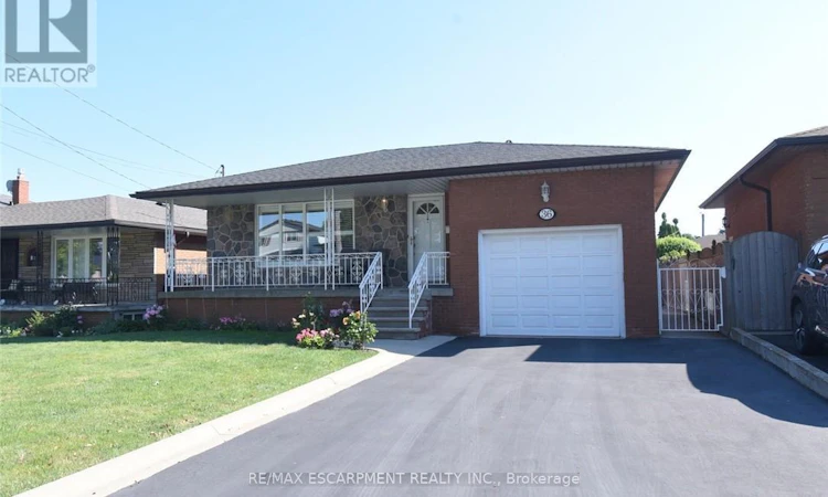 36 Abbington Drive
