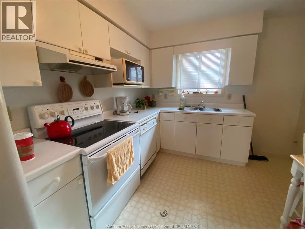 1087 Brookview Crescent, Windsor, ON, N8W 5H3 - 10