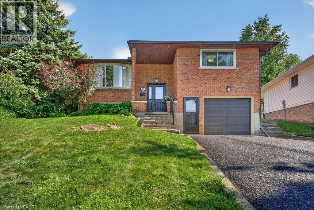 11 Graywood Court, Kitchener, ON, N2E 1W2