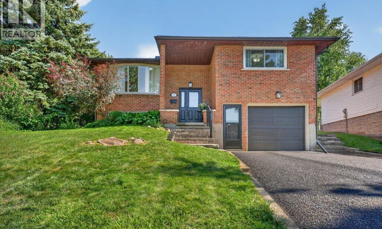 11 Graywood Court