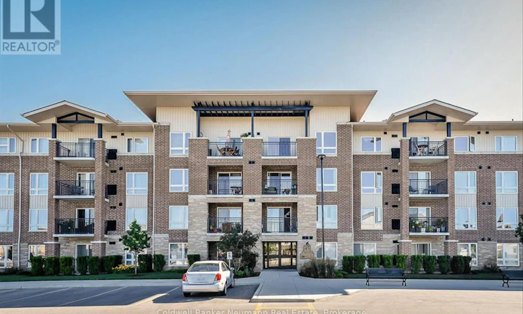 301-45 Kingsbury Square