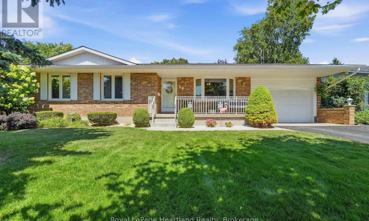 24 Leonard Drive