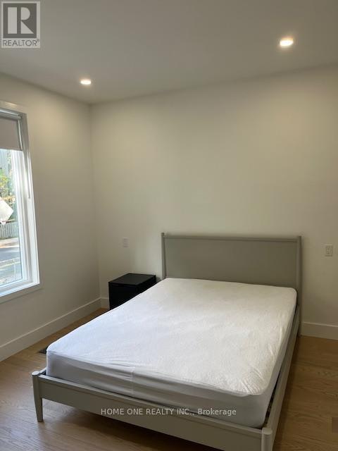 101-35 Denison Avenue, Toronto, ON, M5T 2M6 - 4