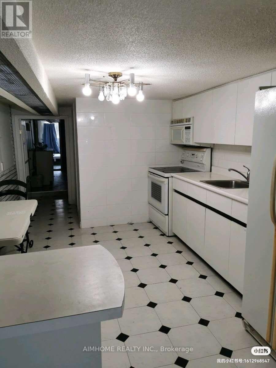 MAIN FL BR-253 Palmerston Avenue, Toronto, ON, M6J 2J3 - 6