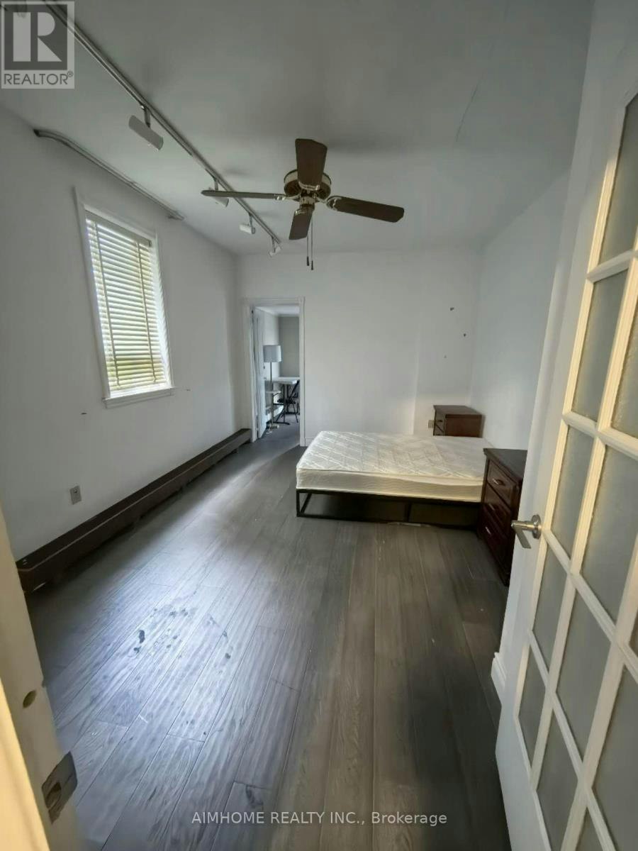 MAIN FL BR-253 Palmerston Avenue, Toronto, ON, M6J 2J3 - 2