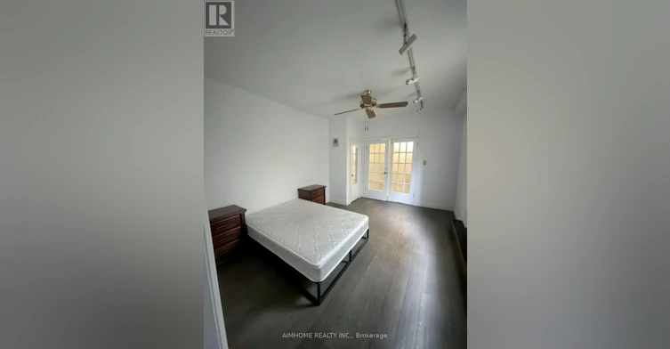 MAIN FL BR-253 Palmerston Avenue, Toronto, ON, M6J 2J3