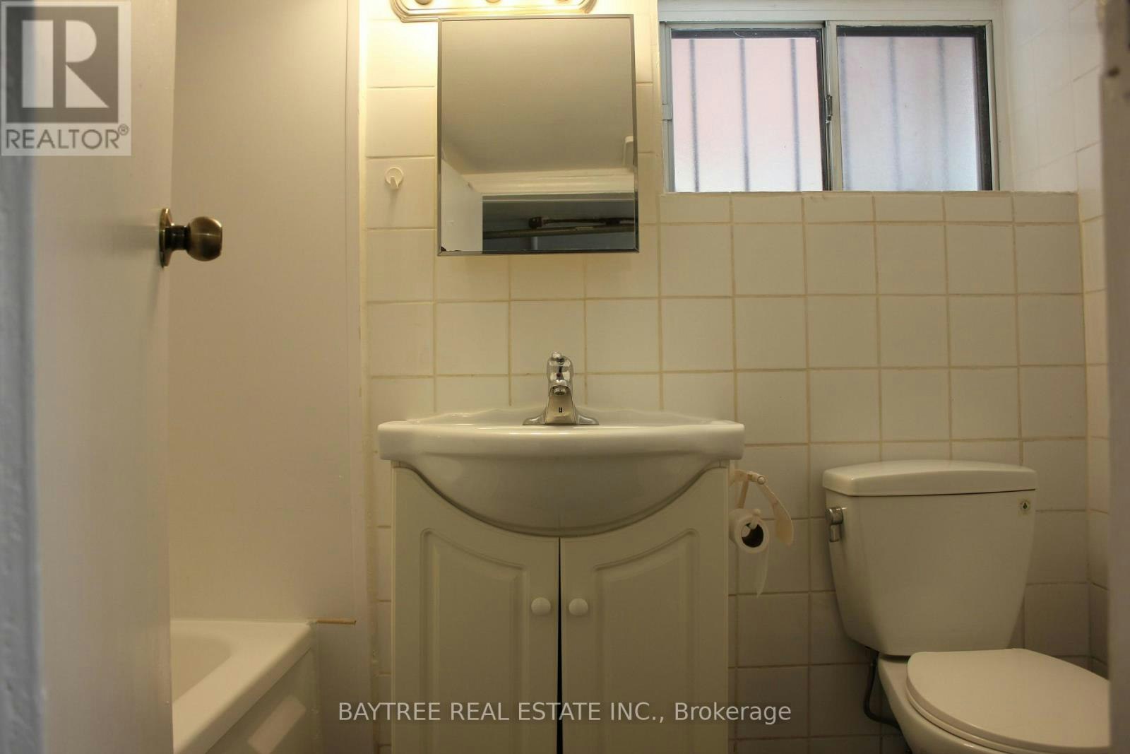 LOWER-57 Carus Avenue, Toronto, ON, M6G 2A5 - 13