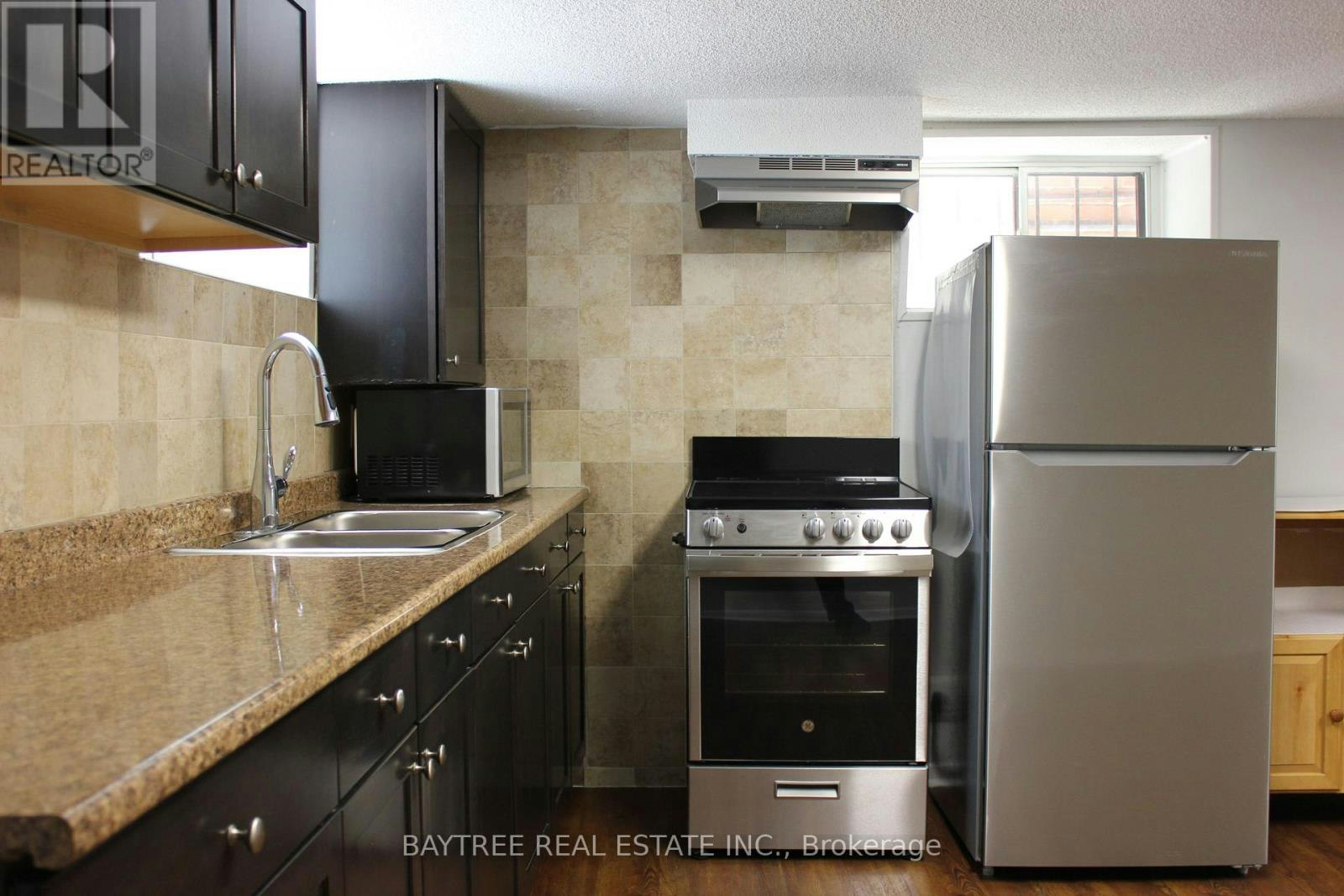 LOWER-57 Carus Avenue, Toronto, ON, M6G 2A5 - 5