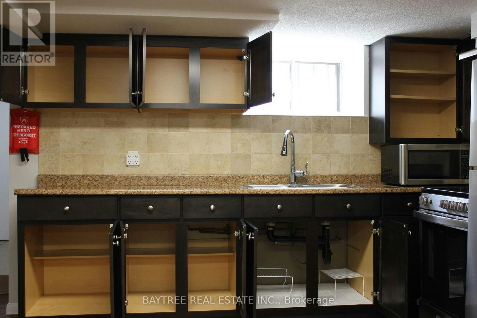 LOWER-57 Carus Avenue, Toronto, ON, M6G 2A5 - 6