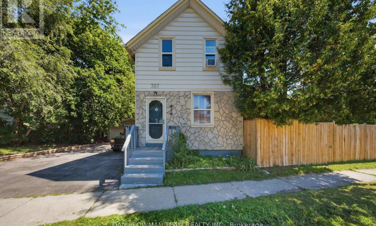 387 Albert Street
