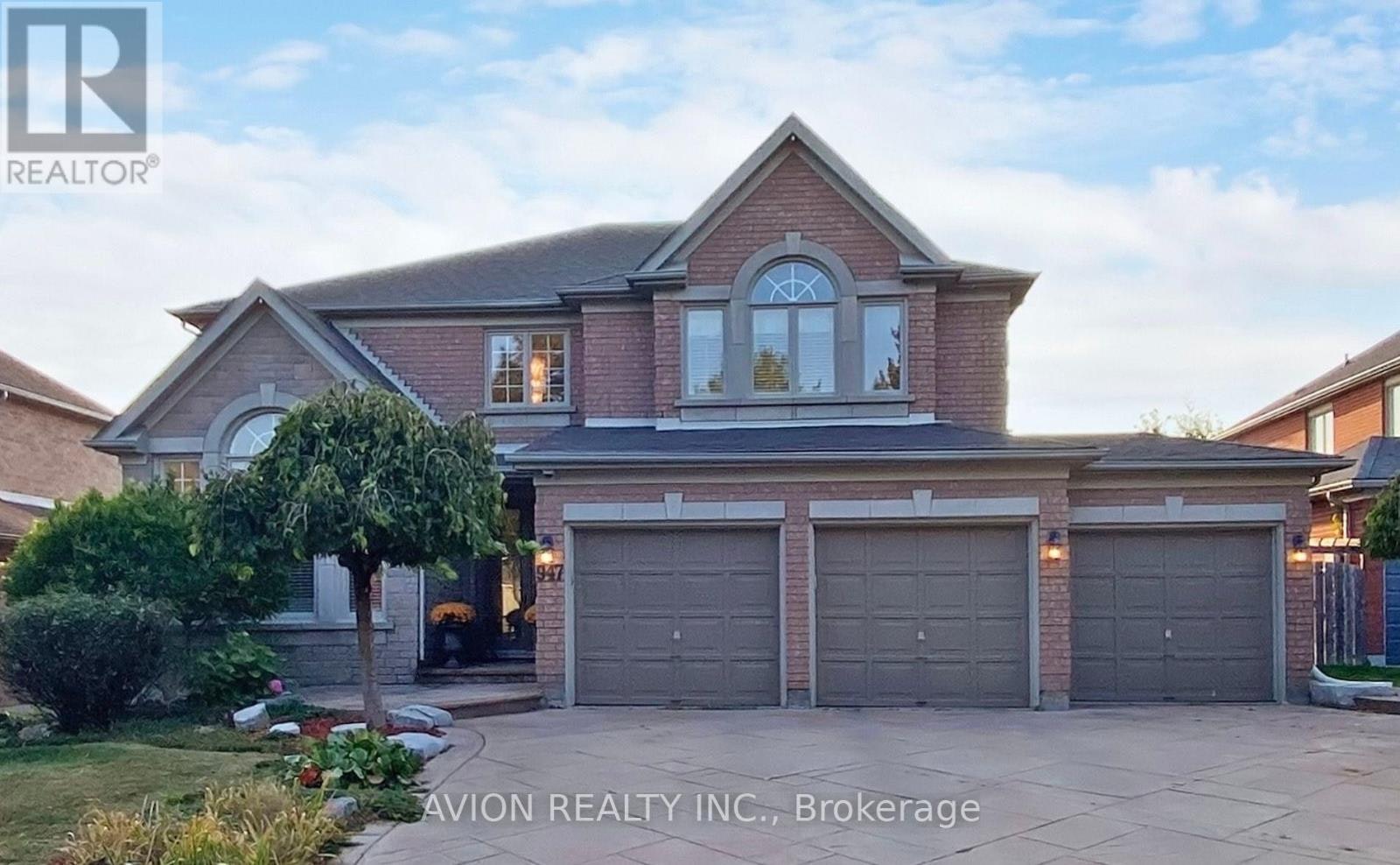 BSMT-947 Northern Prospect Crescent, Newmarket, ON, L3X 1N8