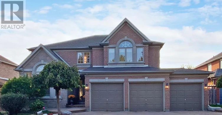 BSMT-947 Northern Prospect Crescent, Newmarket, ON, L3X 1N8