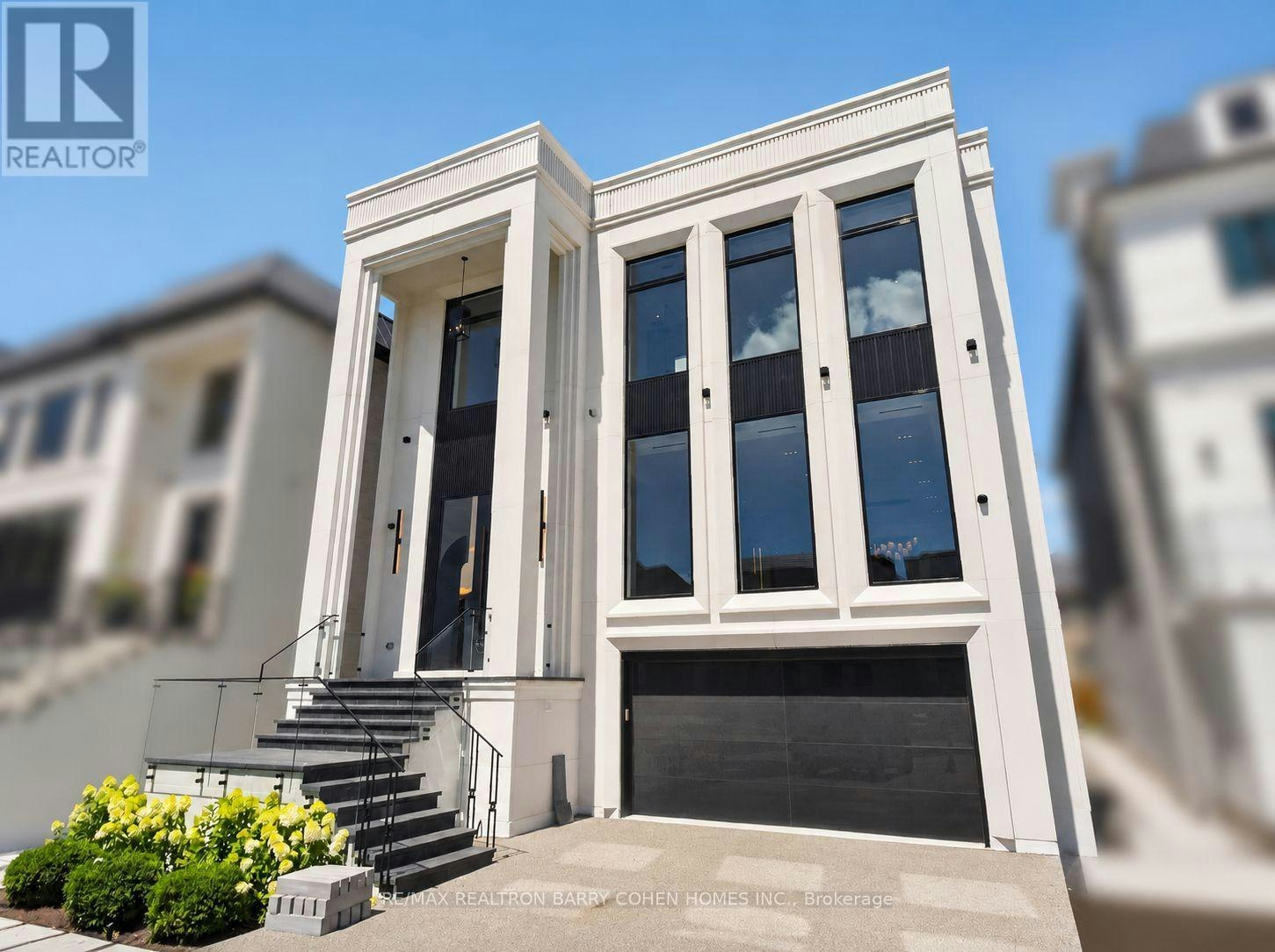 26 Clinton Drive, Richmond Hill, ON, L4C 8E2