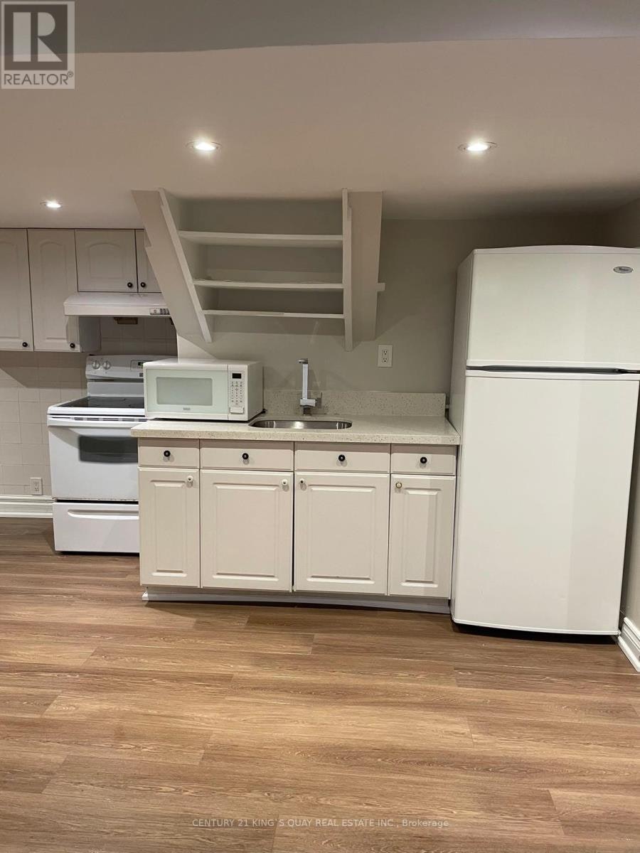 LOWER-154 Sorauren Avenue, Toronto, ON, M6R 2E5 - 5