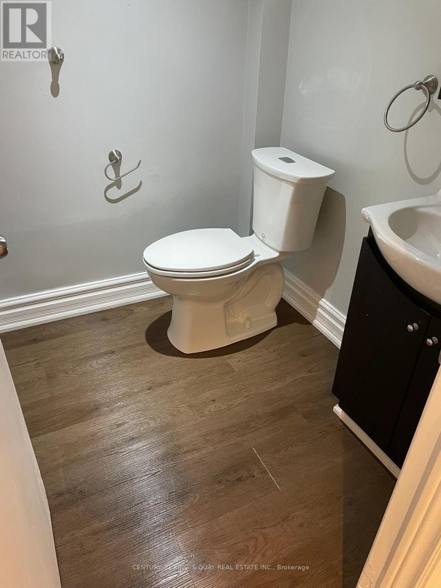 LOWER-154 Sorauren Avenue, Toronto, ON, M6R 2E5 - 2
