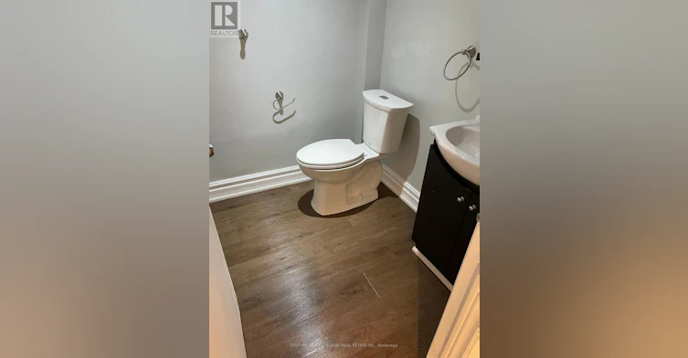 LOWER-154 Sorauren Avenue, Toronto, ON, M6R 2E5 - 2