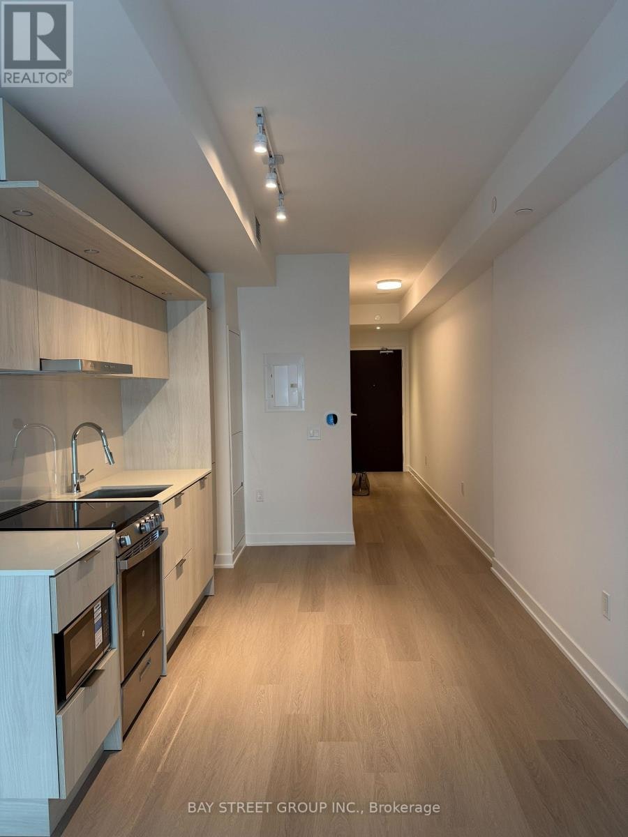 426-448 Burnhamthorpe Road W, Mississauga, ON, L5B 0R4 - 5
