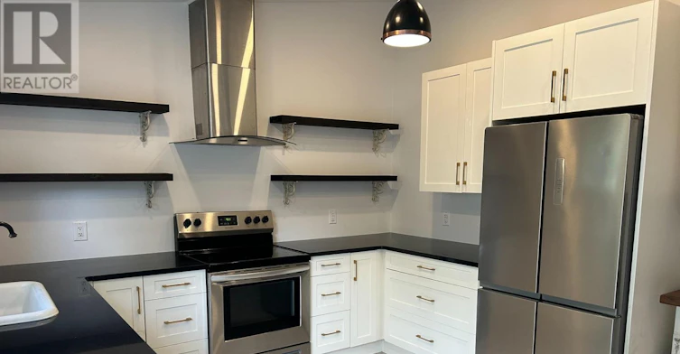 43 Wiley Street, St. Catharines, ON, L2R 4G1 - 2