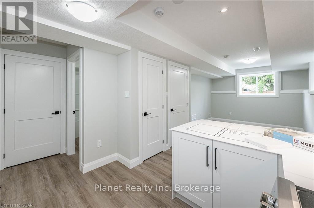 2-330 Exhibition Street, Guelph, ON, N1H 4S2 - 3