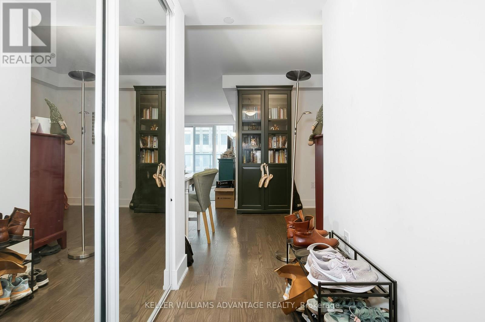 1012-955 Bay Street, Toronto, ON, M5S 0C6 - 5