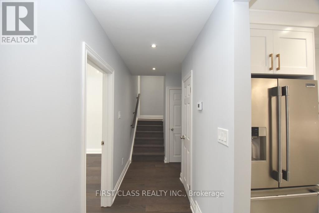 MAIN-113 Holcolm Road, Toronto, ON, M2N 2E1 - 14