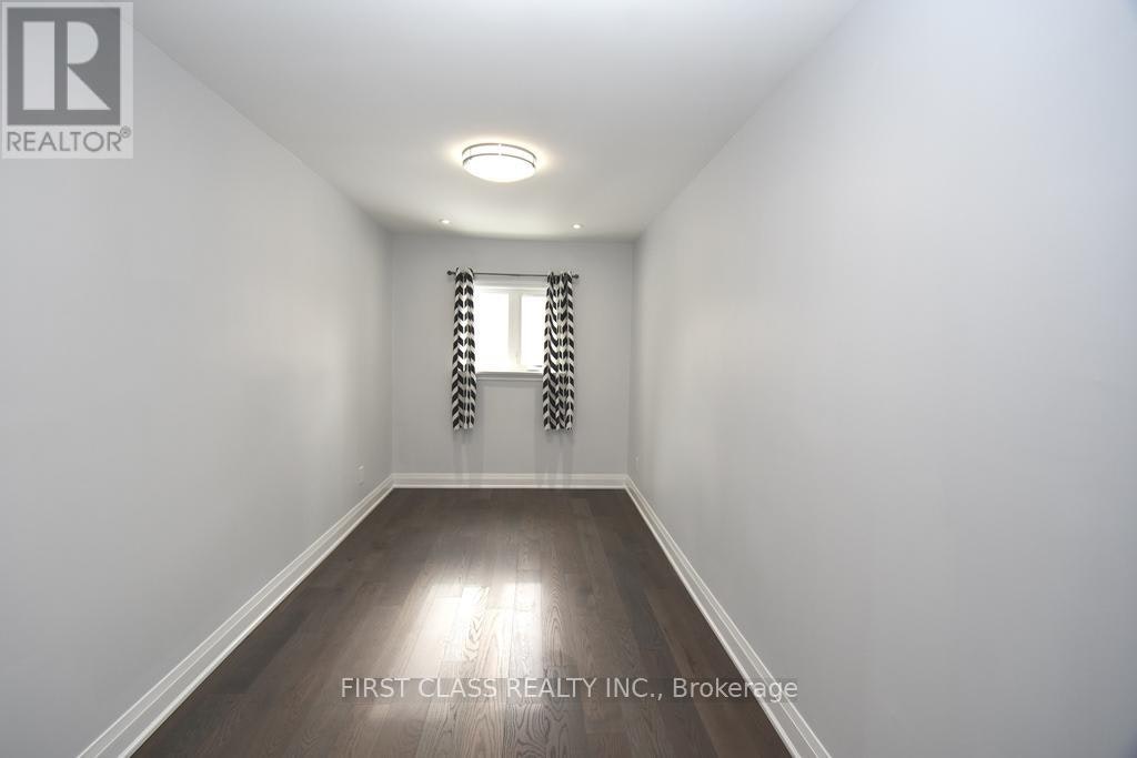 MAIN-113 Holcolm Road, Toronto, ON, M2N 2E1 - 18