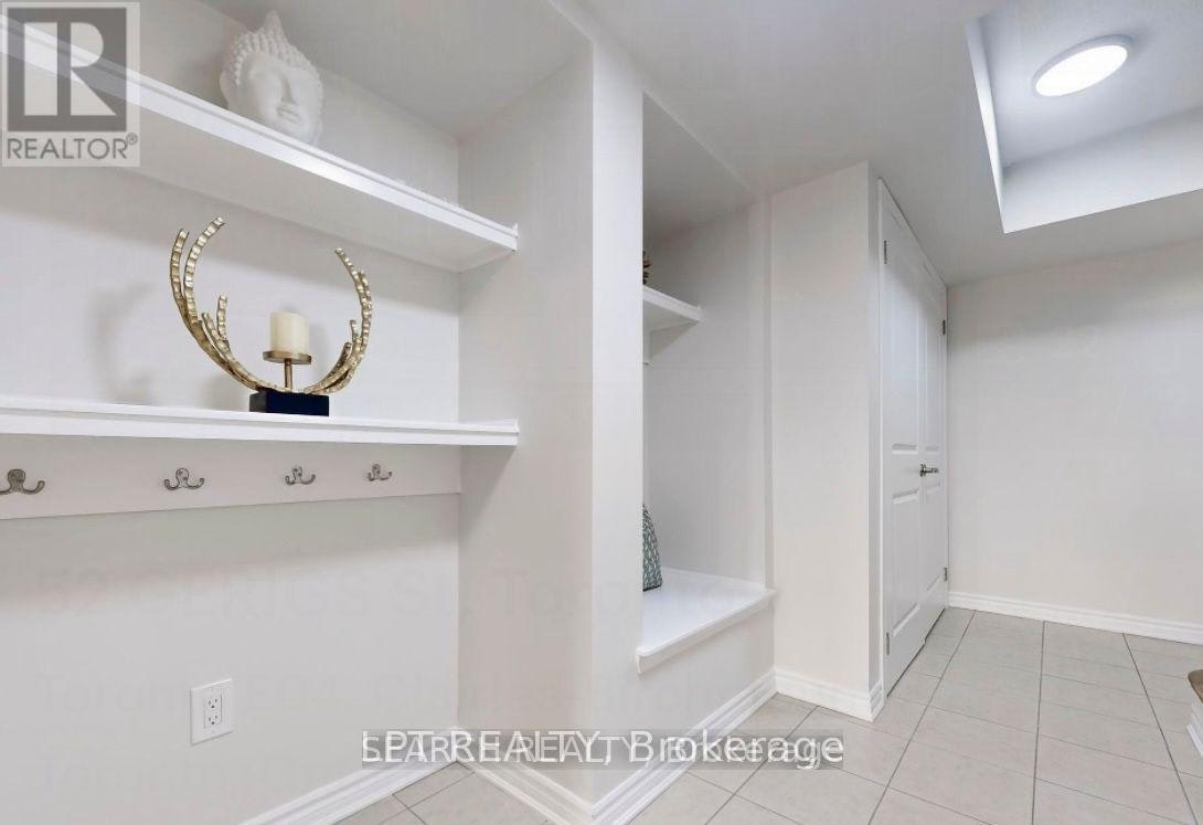 52 Gerigs Street, Toronto, ON, M1L 0J4 - 18
