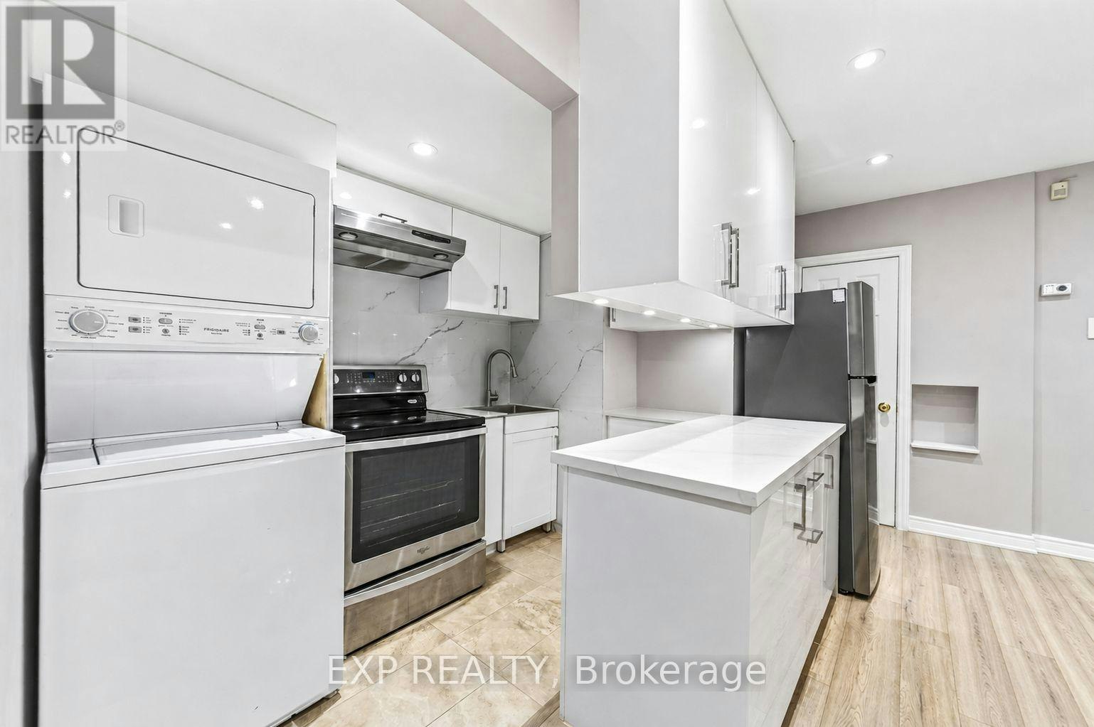 3 Baffin Court, Richmond Hill, ON, L4B 4J6 - 16