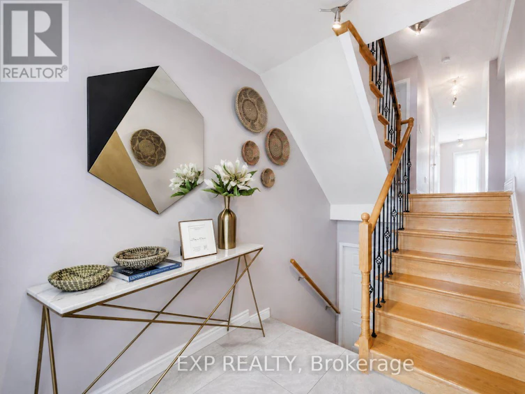3 Baffin Court, Richmond Hill, ON, L4B 4J6 - 2