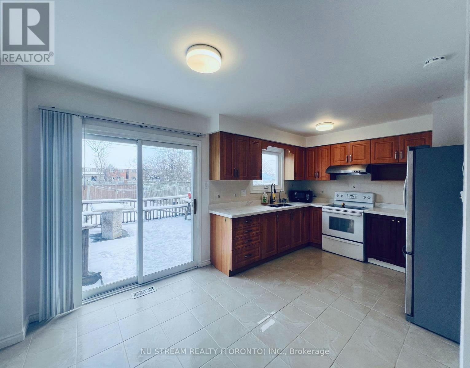 1&2 FLR-151 Woodhall Road, Markham, ON, L3S 1M5 - 9
