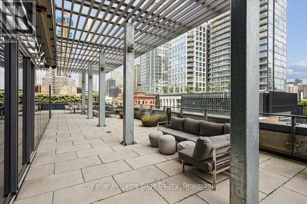 212-5 St Joseph Street, Toronto, ON, M4Y 0B6 - 9