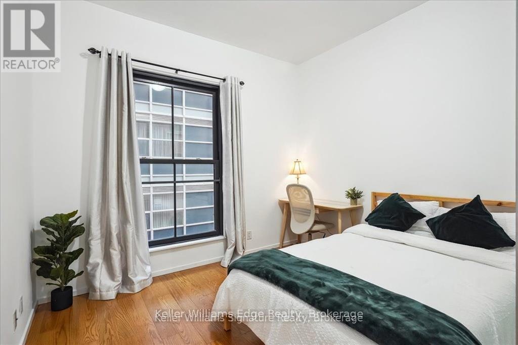 212-5 St Joseph Street, Toronto, ON, M4Y 0B6 - 4