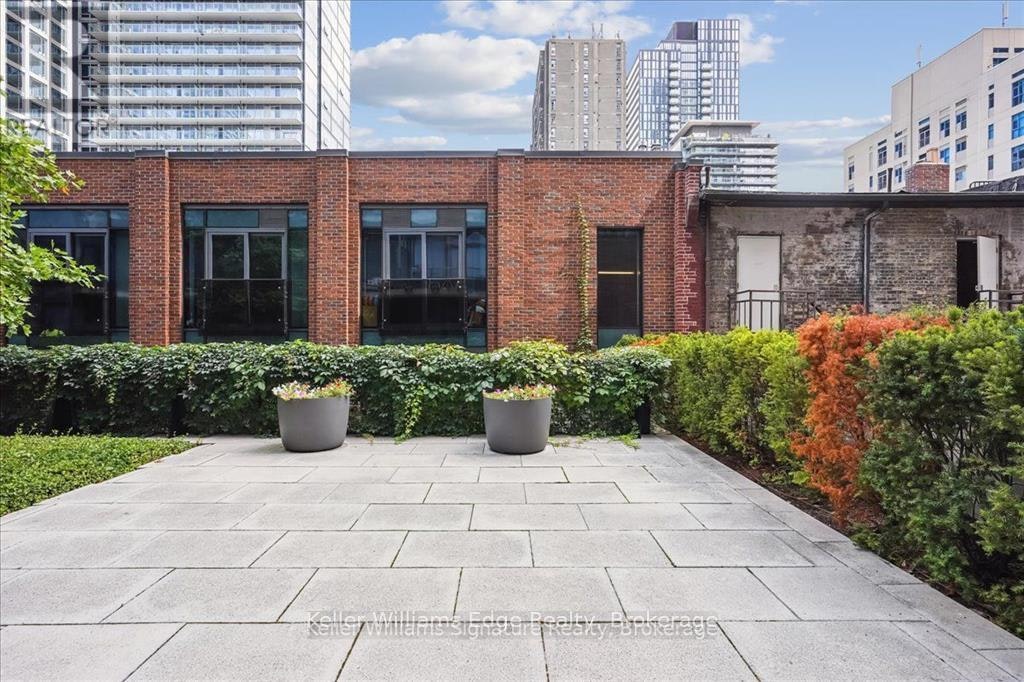 212-5 St Joseph Street, Toronto, ON, M4Y 0B6 - 10