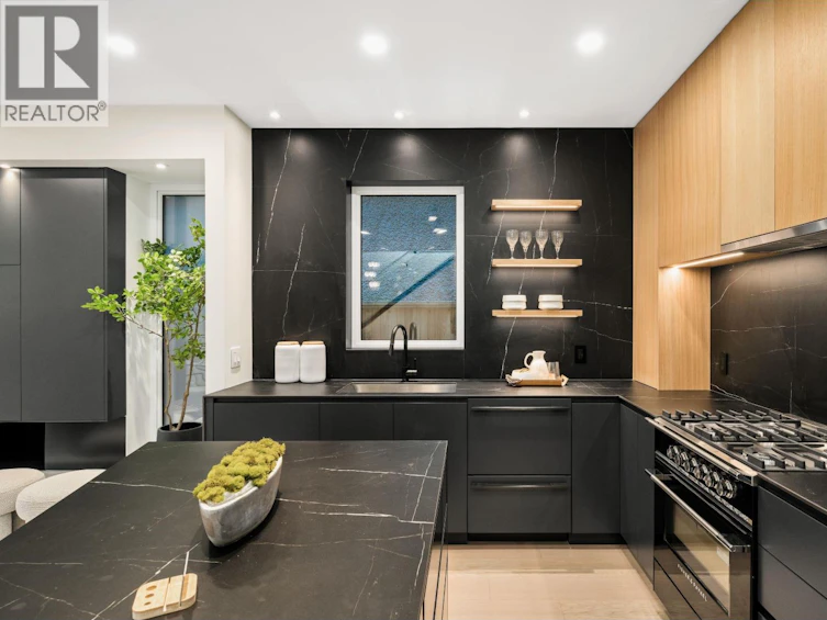 1-2764 W 14 Avenue, Vancouver, BC, V6K 2X2 - 10