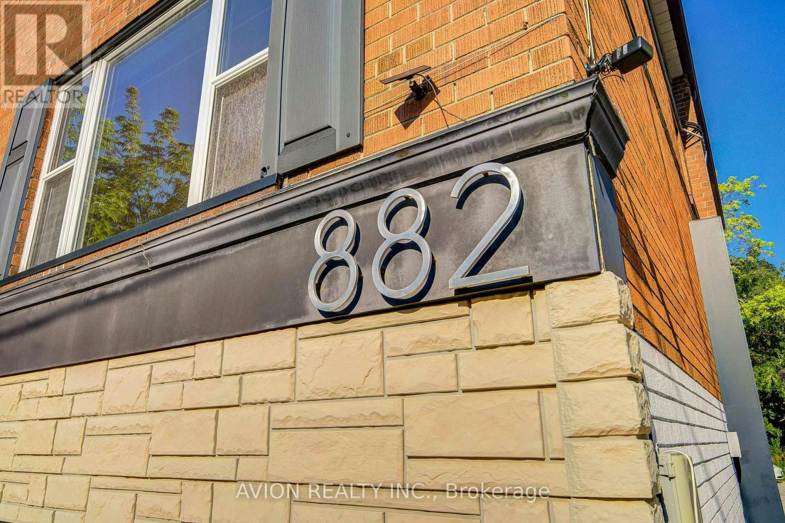 2-882 Broadview Avenue, Toronto, ON, M4K 2R1 - 2
