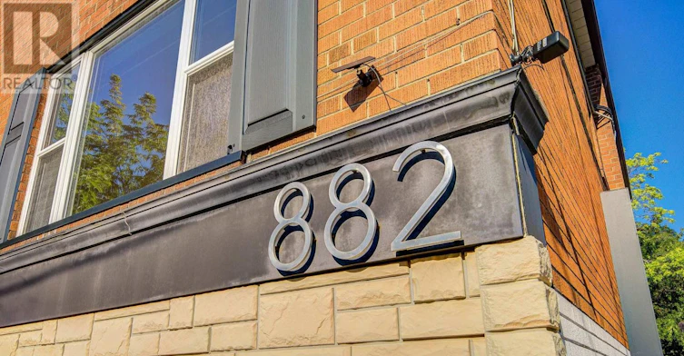 2-882 Broadview Avenue, Toronto, ON, M4K 2R1 - 2