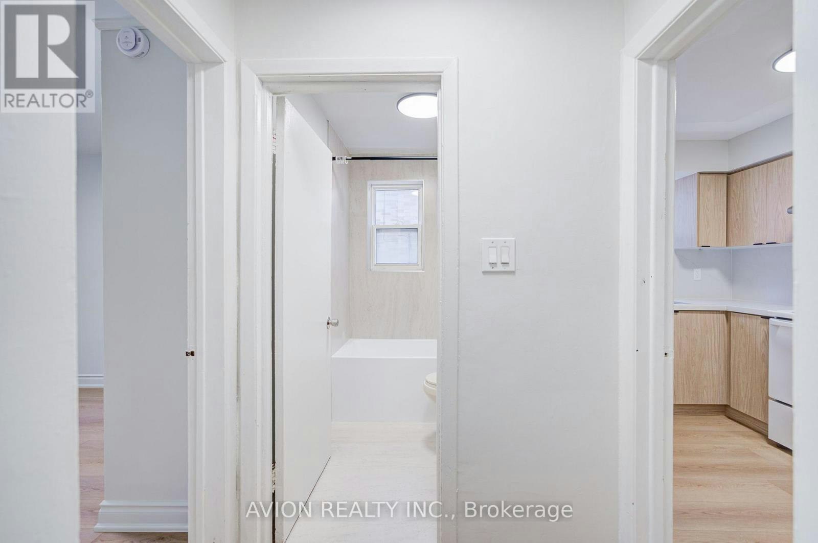 4-882 Broadview Avenue, Toronto, ON, M4K 2R1 - 6