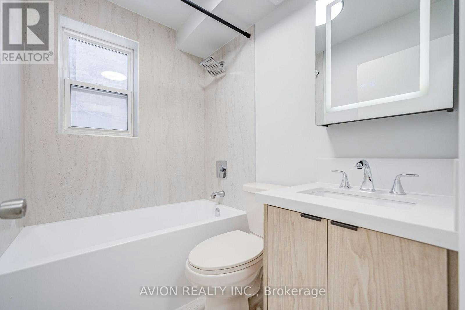 4-882 Broadview Avenue, Toronto, ON, M4K 2R1 - 17