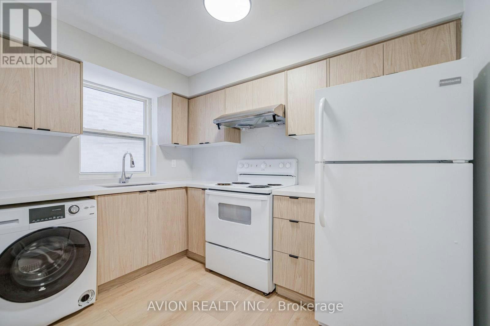 4-882 Broadview Avenue, Toronto, ON, M4K 2R1 - 11