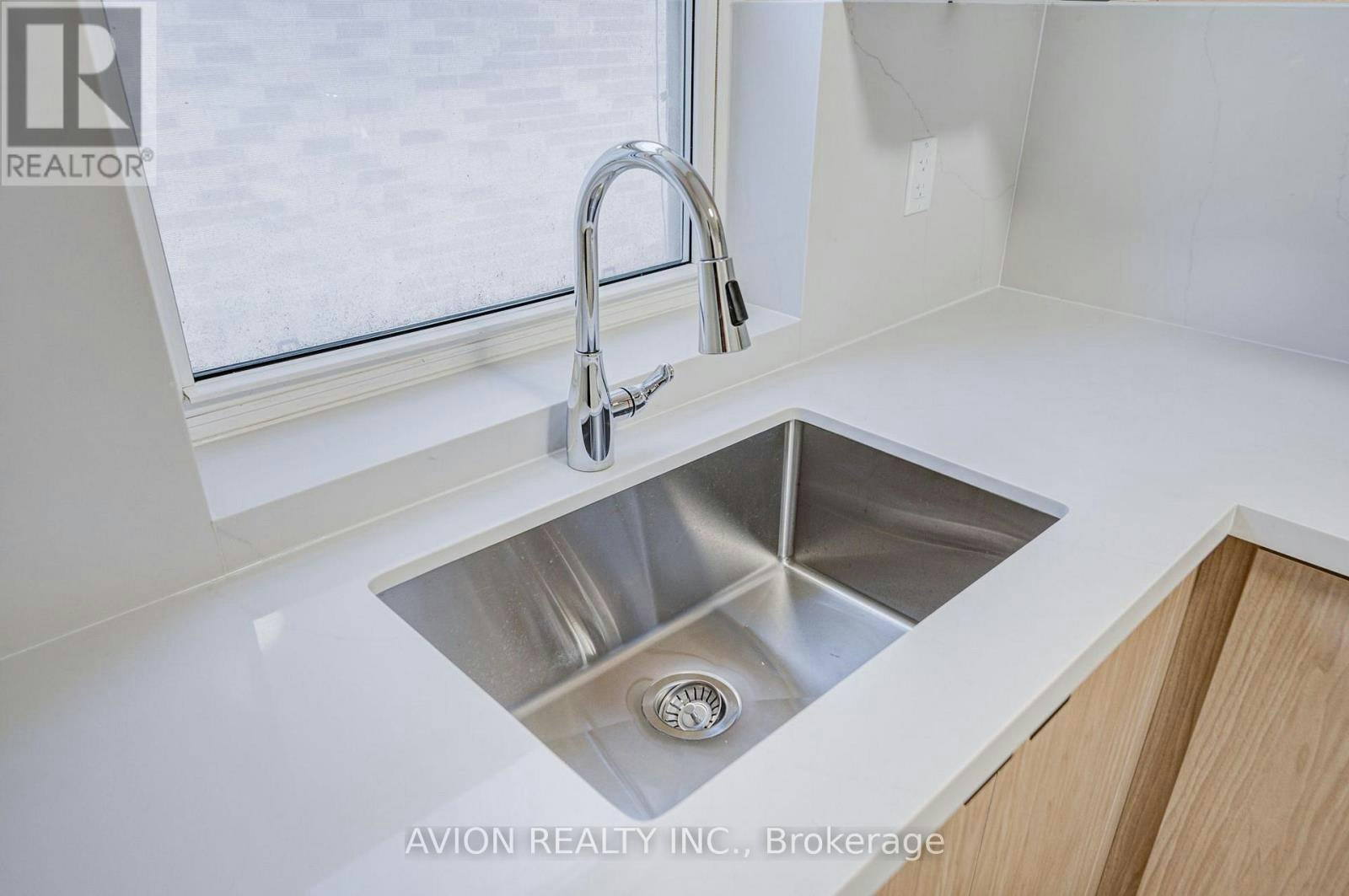 4-882 Broadview Avenue, Toronto, ON, M4K 2R1 - 15