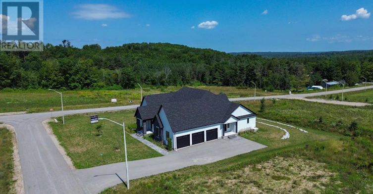 96 Waverley Heights, Tay, ON, L0L 1P0 - 39