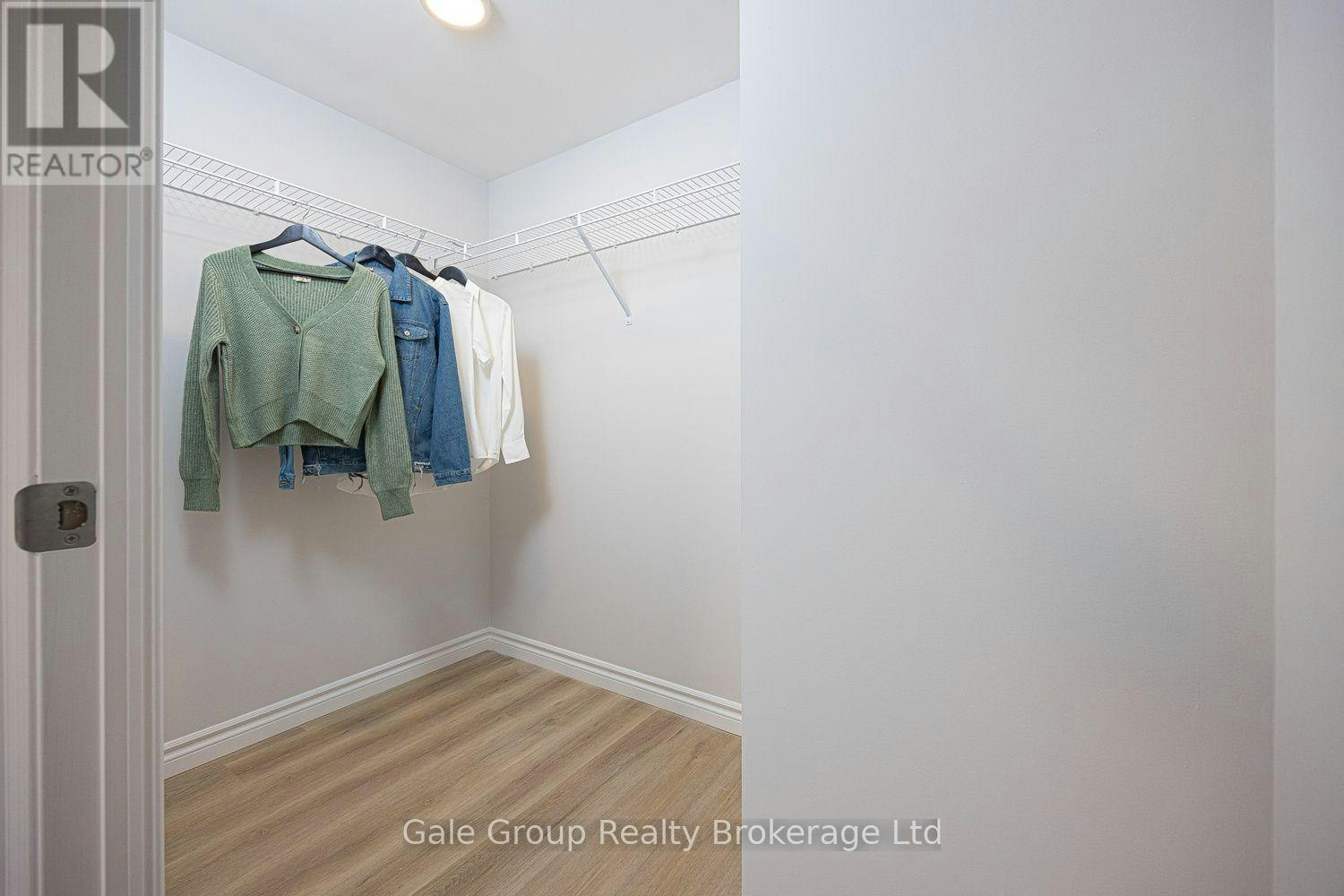 215-425 Watson Parkway N, Guelph, ON, N1E 7K5 - 29