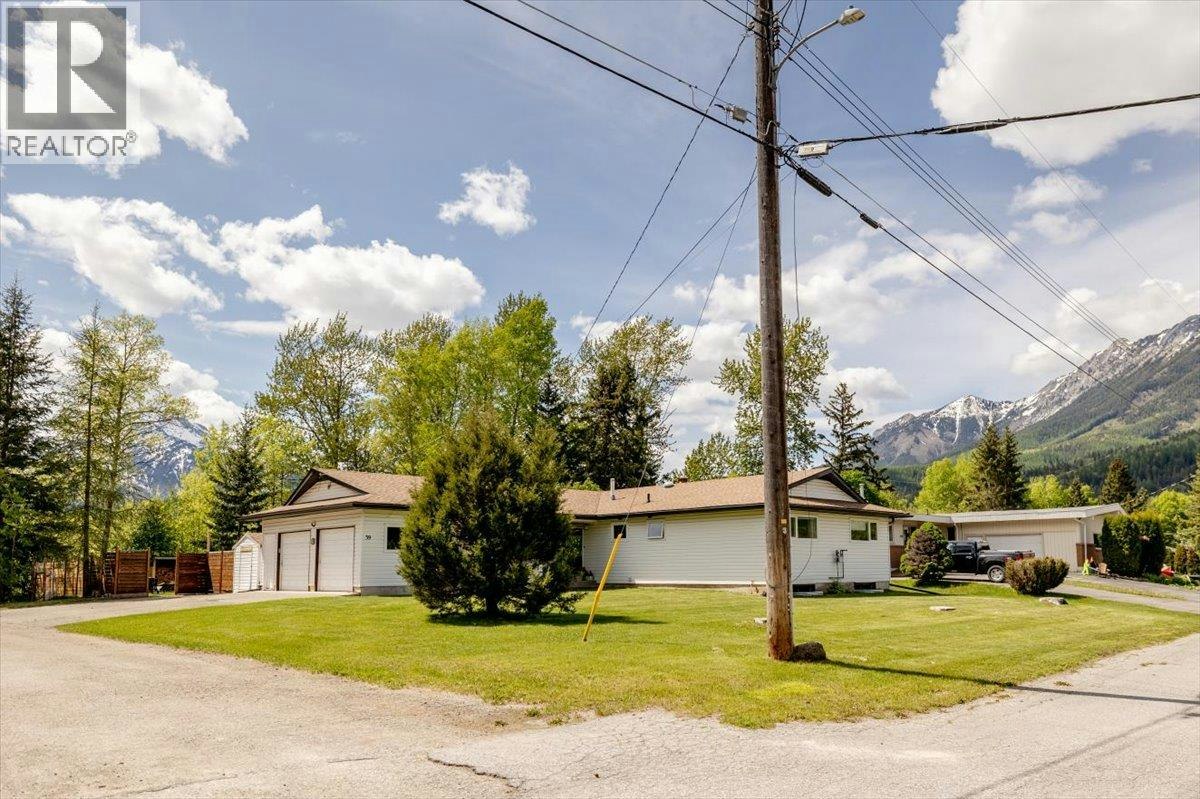 39 Elkview Drive, Fernie, BC, V0B 1M3