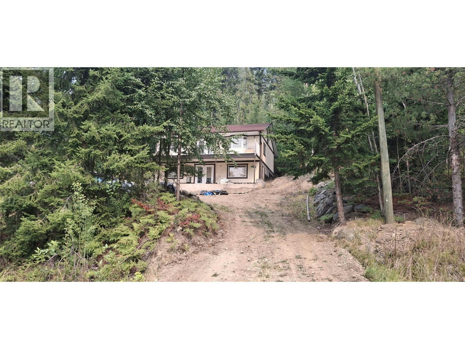 7475 Anglemont Way, Anglemont, BC, V0E 1M8